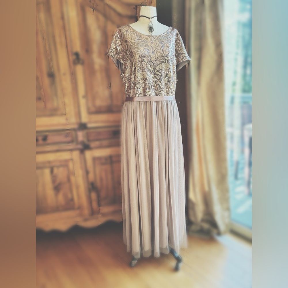 NWT Boutique Taupe Champagne Sequin & Tulle Maxi Gown - Size 3X